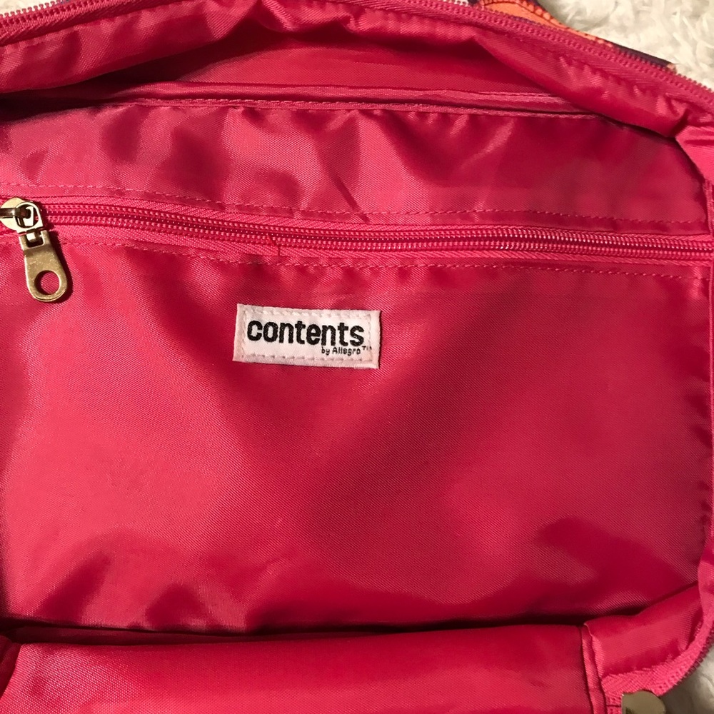 Contents Cosmetic Bundle - Picture 5 of 7